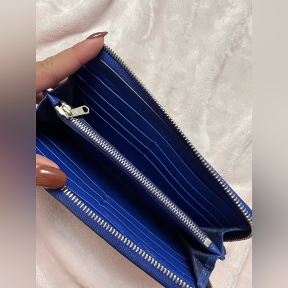 Givenchy Wallet - Picture 2 of 3